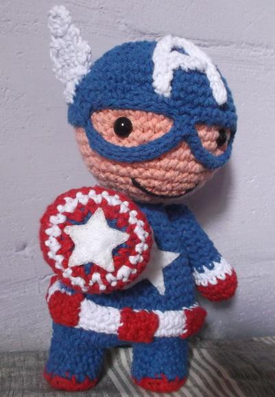 Capitão América em Crochê Amigurumi