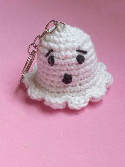 Chaveiro Mini Fantasma em Crochê Amigurumi