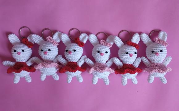 Chaveiros Coelhinhas em Crochê Amigurumi