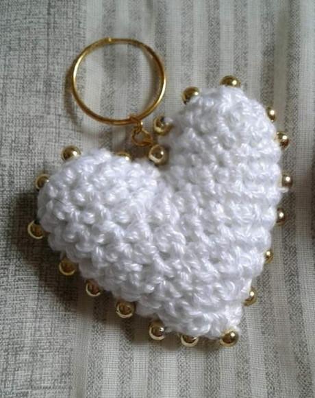 Chaveiros Corações com Miçangas em Crochê Amigurumi