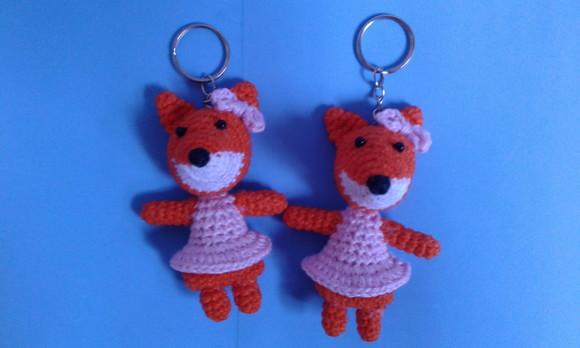 Chaveiros Raposas em Crochê Amigurumi