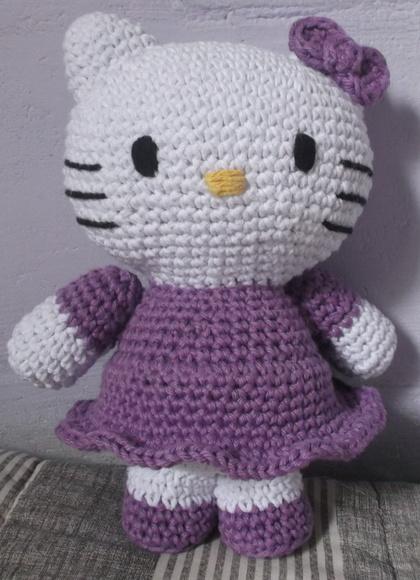 Hello Kitty em Crochê Amigurumi