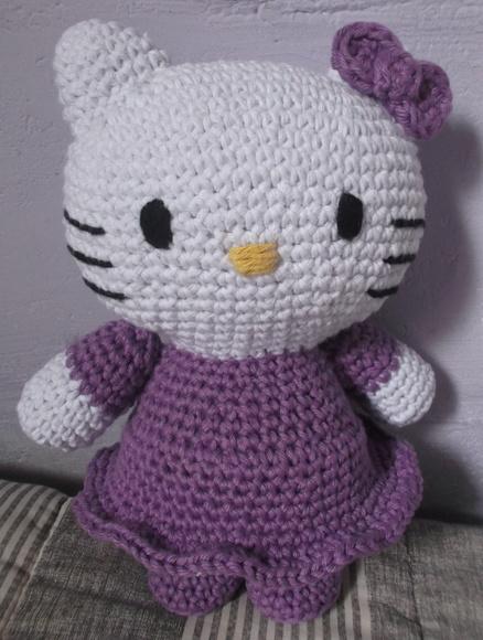 Hello Kitty em Crochê Amigurumi