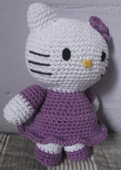 Hello Kitty em Crochê Amigurumi