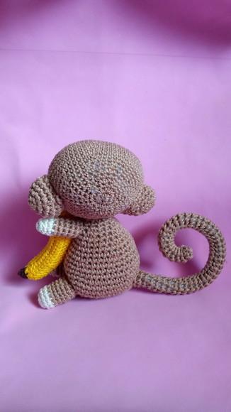 Macaco com Banana em Crochê Amigurumi