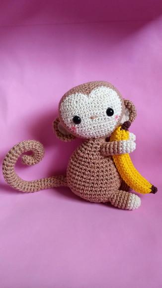 Macaco com Banana em Crochê Amigurumi