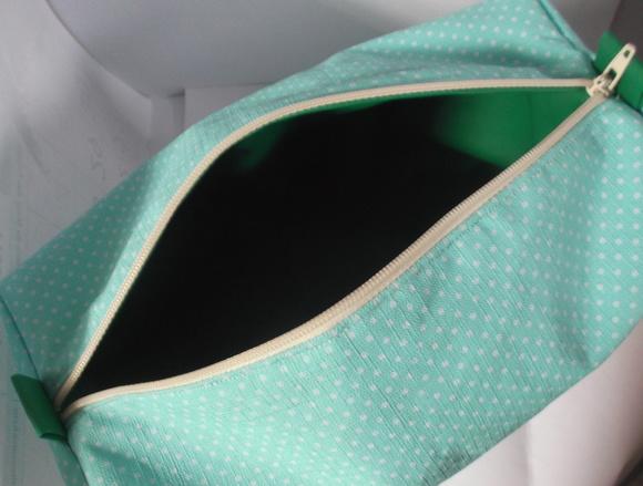 Necessaire (PVC) Para Utensílios do Bebê