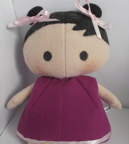 Baby Tilda com Blusa Roxa