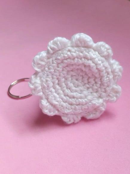 Chaveiro Mini Fantasma em Crochê Amigurumi