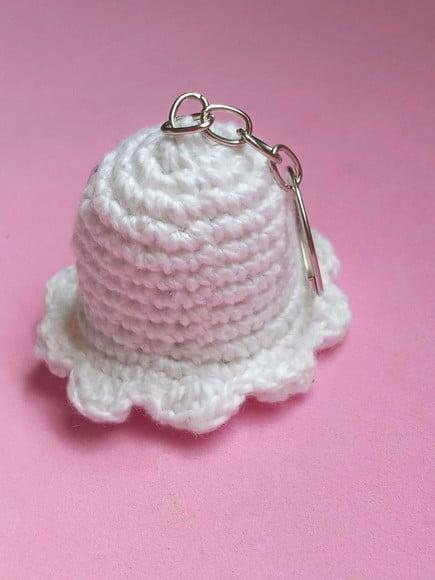 Chaveiro Mini Fantasma em Crochê Amigurumi