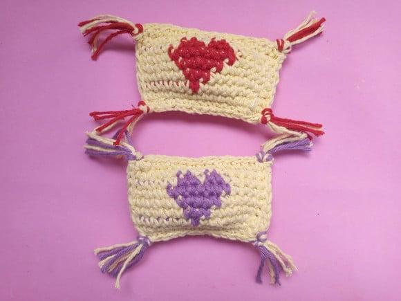 Kit com 2 Almofadinhas Coração em Crochê Amigurumi