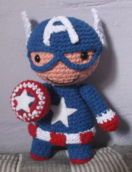 Capitão América em Crochê Amigurumi