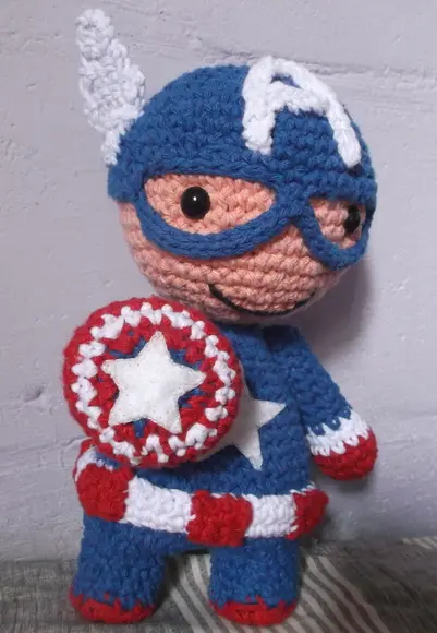 Capitão América em Crochê Amigurumi