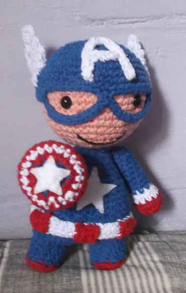 Capitão América em Crochê Amigurumi