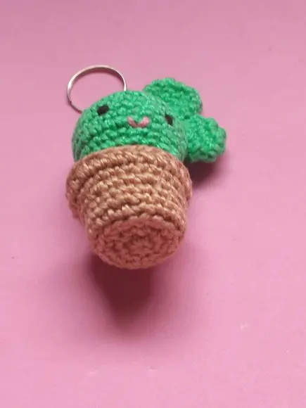 Chaveiro de Cacto em Crochê Amigurumi