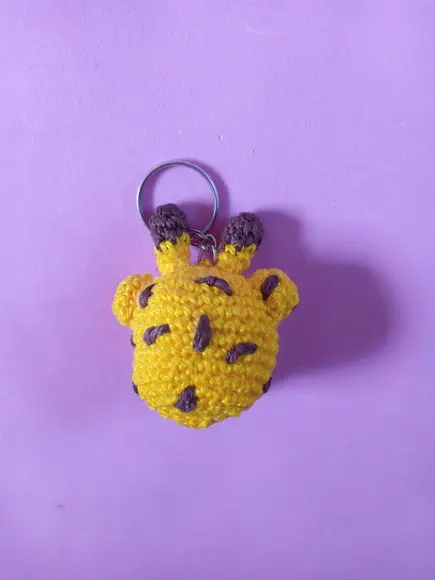 Chaveiro Girafa em Crochê Amigurumi