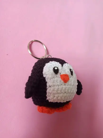 Chaveiro Pinguim em Crochê Amigurumi