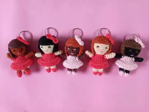 Chaveiros Bonecas em Crochê Amigurumi