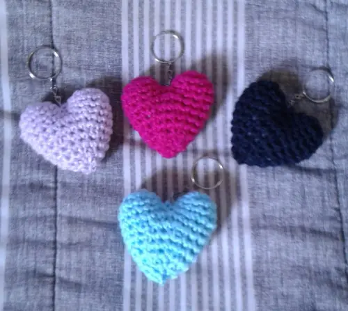 Chaveiros Corações em Crochê Amigurumi