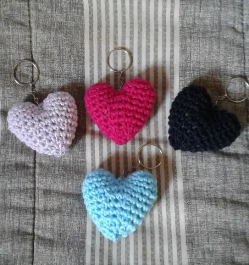 Chaveiros Corações em Crochê Amigurumi