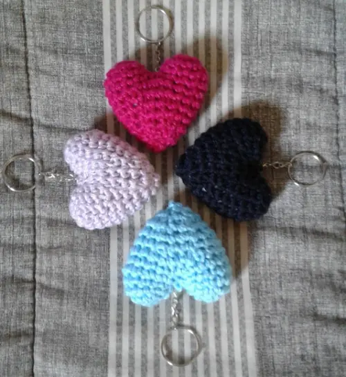 Chaveiros Corações em Crochê Amigurumi