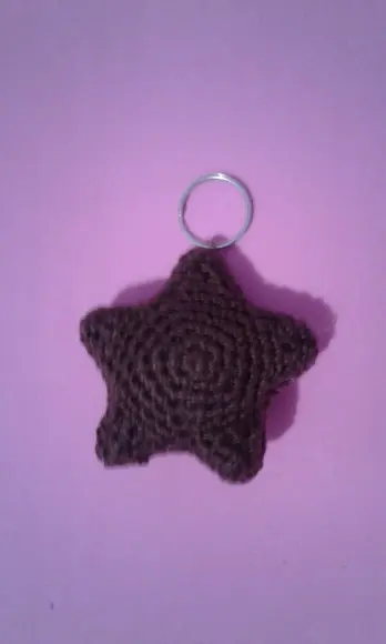 Chaveiros Estrelas em Crochê Amigurumi