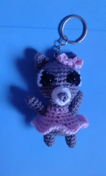 Chaveiros Guaxinim com Laço em Crochê Amigurumi