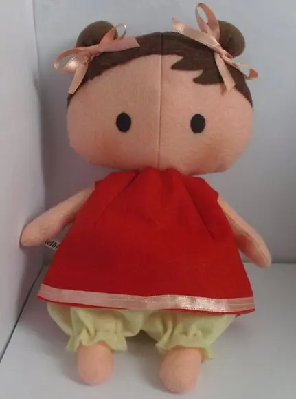 Baby Tilda com Blusa Vermelha