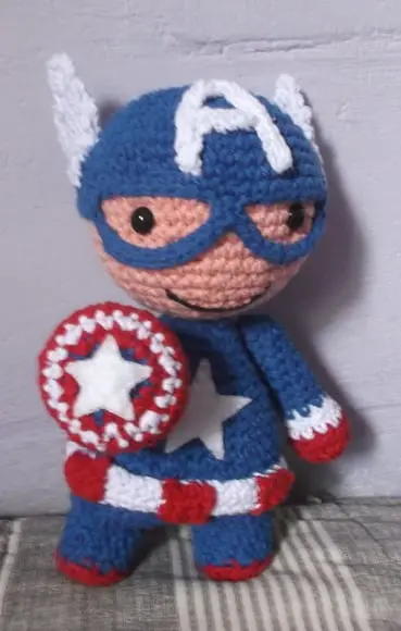 Capitão América em Crochê Amigurumi