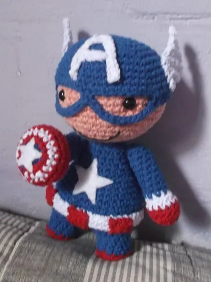 Capitão América em Crochê Amigurumi