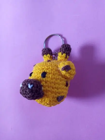 Chaveiro Girafa em Crochê Amigurumi