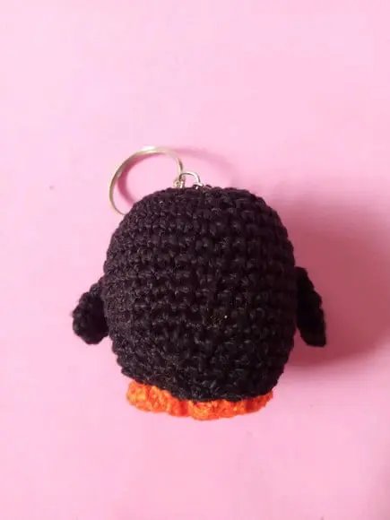 Chaveiro Pinguim em Crochê Amigurumi