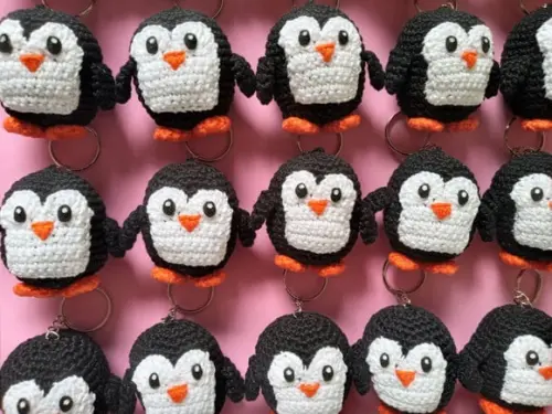 Chaveiro Pinguim em Crochê Amigurumi