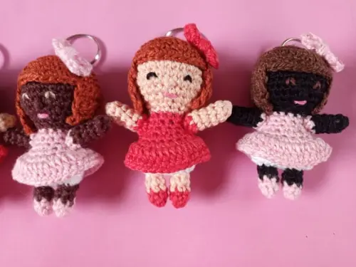Chaveiros Bonecas em Crochê Amigurumi