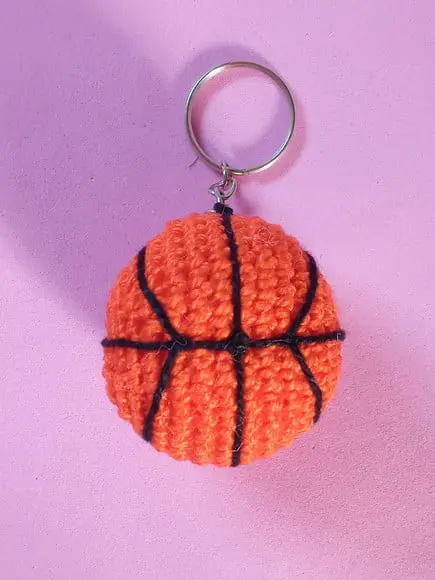 Chaveiros Bolinhas de Basquete em Crochê Amigurumi