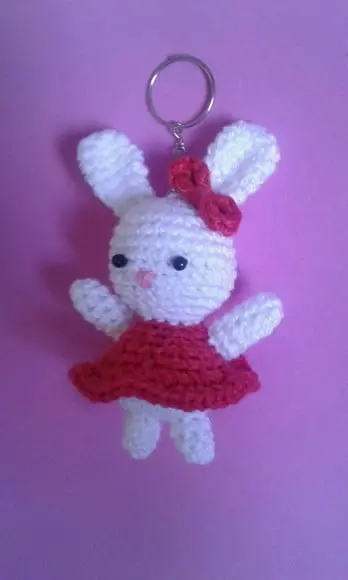Chaveiros Coelhinhas em Crochê Amigurumi