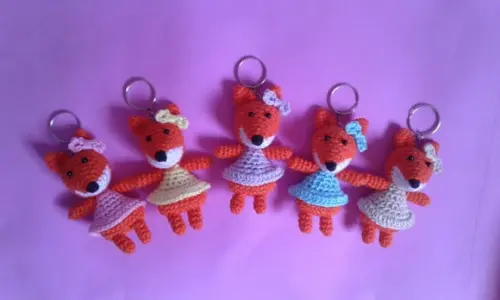 Chaveiros Raposas em Crochê Amigurumi
