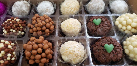 Caixa de Brigadeiro Gourmet- 15 Unid