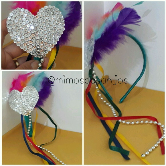Tiara com Coração e Penas