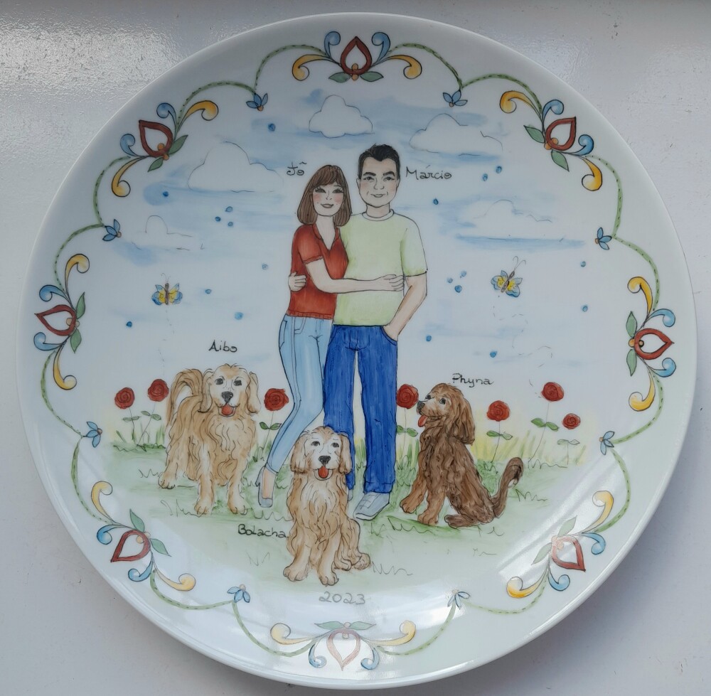 Prato com casal e pet