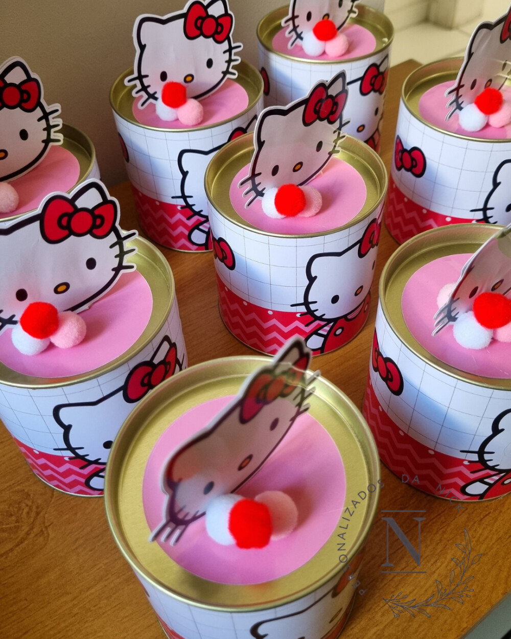Lembrancinha da hello kitty tubolata 9x9 com aplique 3D - Cópia