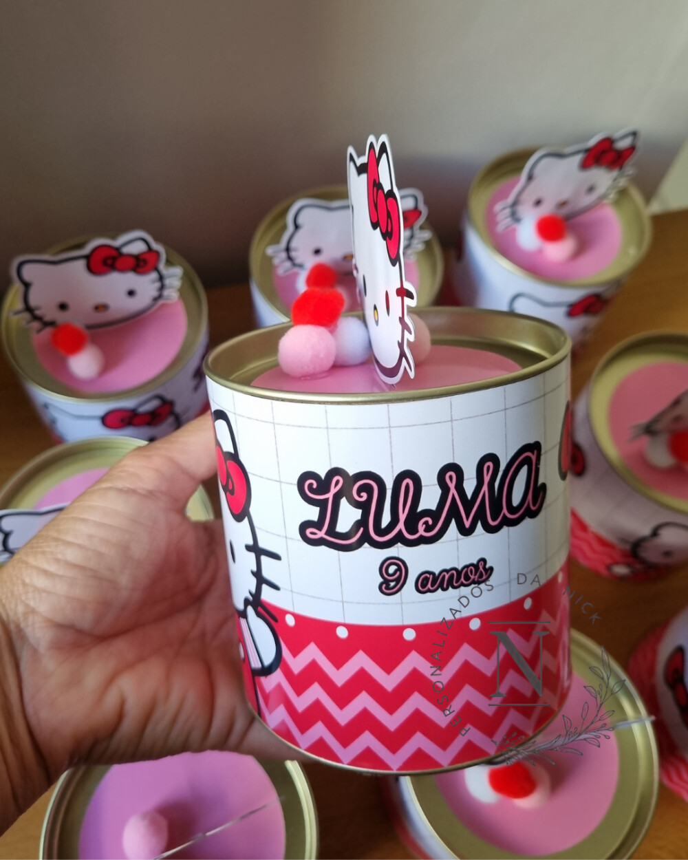 Lembrancinha da hello kitty tubolata 9x9 com aplique 3D - Cópia