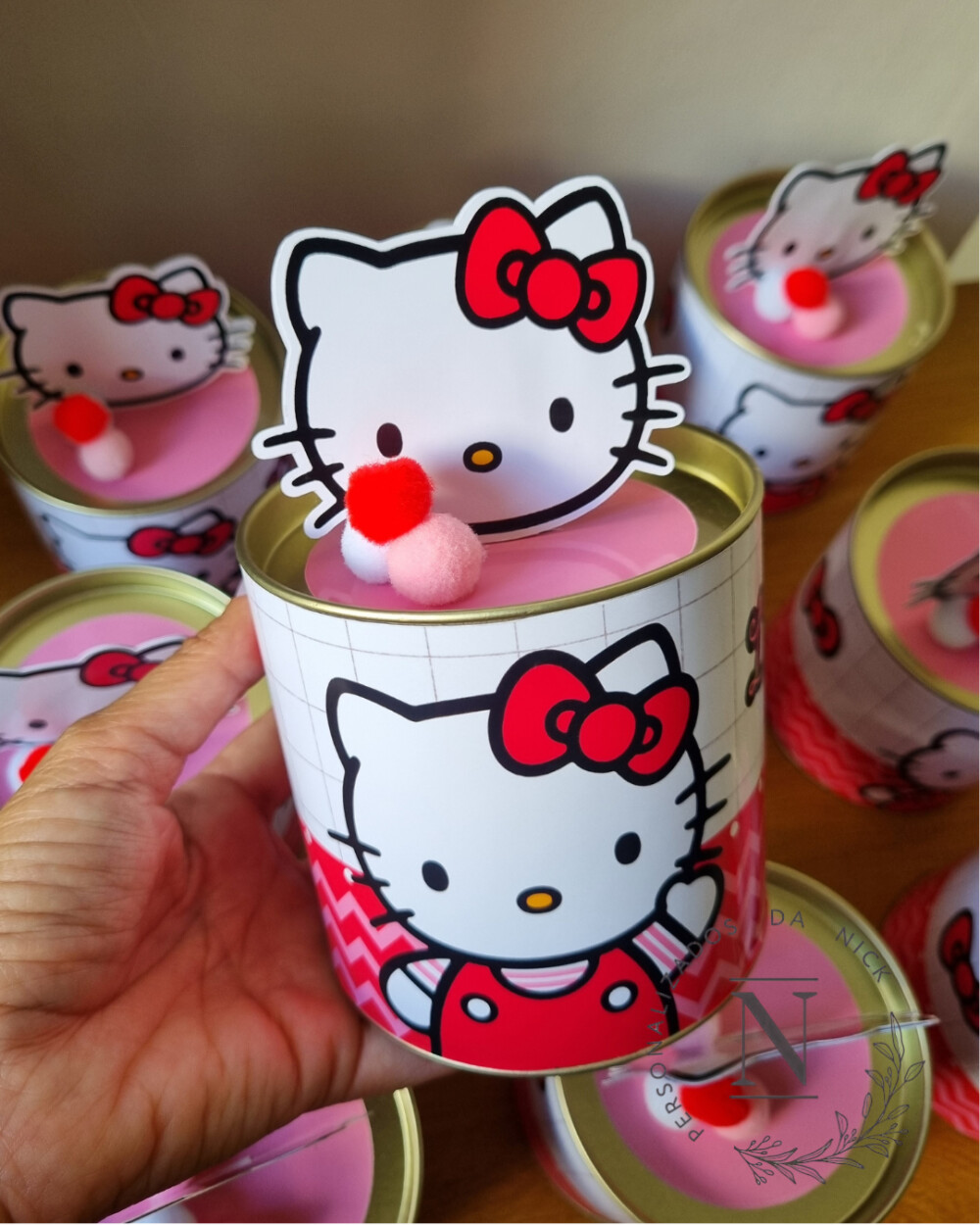 Lembrancinha da hello kitty tubolata 9x9 com aplique 3D - Cópia