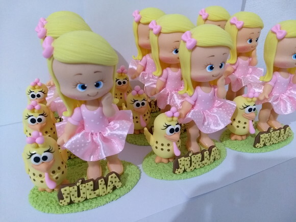 Centro de mesa me uma galinha pintadinha candy color