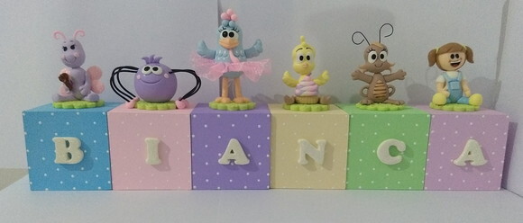 Cubos Decorados Tema Galinha Pintadinha Candy Color