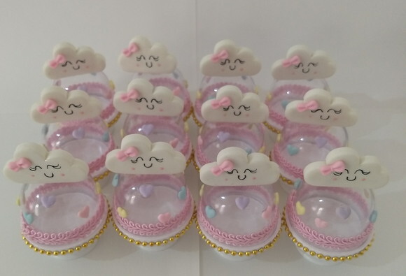 Cúpula decorada chuva de amor feito em biscuit
