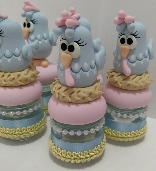 Lembrancinha galinha pintadinha candy color