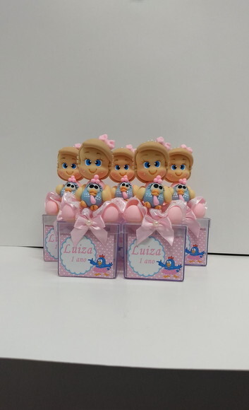 Lembrancinha galinha pintadinha candy color em biscuit