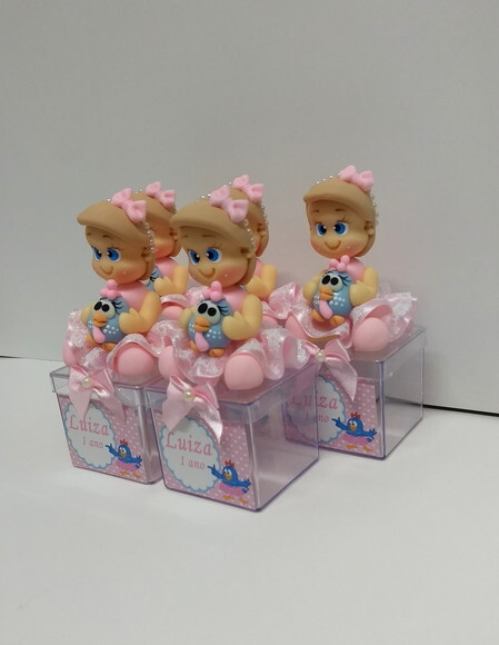 Lembrancinha galinha pintadinha candy color em biscuit