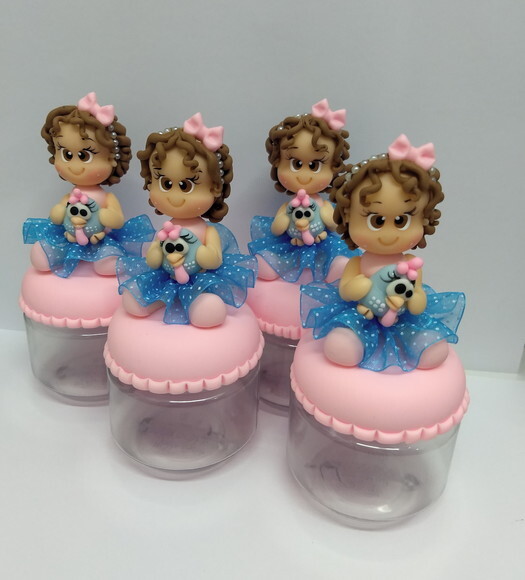 Lembrancinha menina com galinha pintadinha candy color